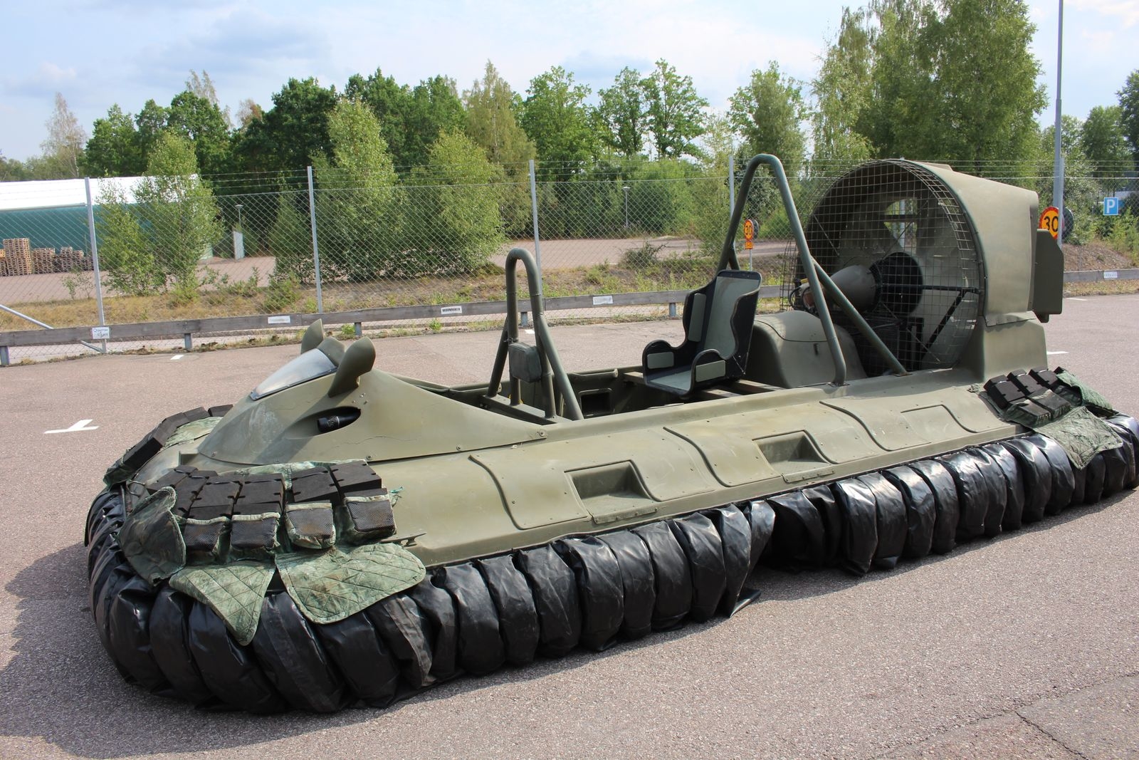 Image of Osprey 5 hovercraft.