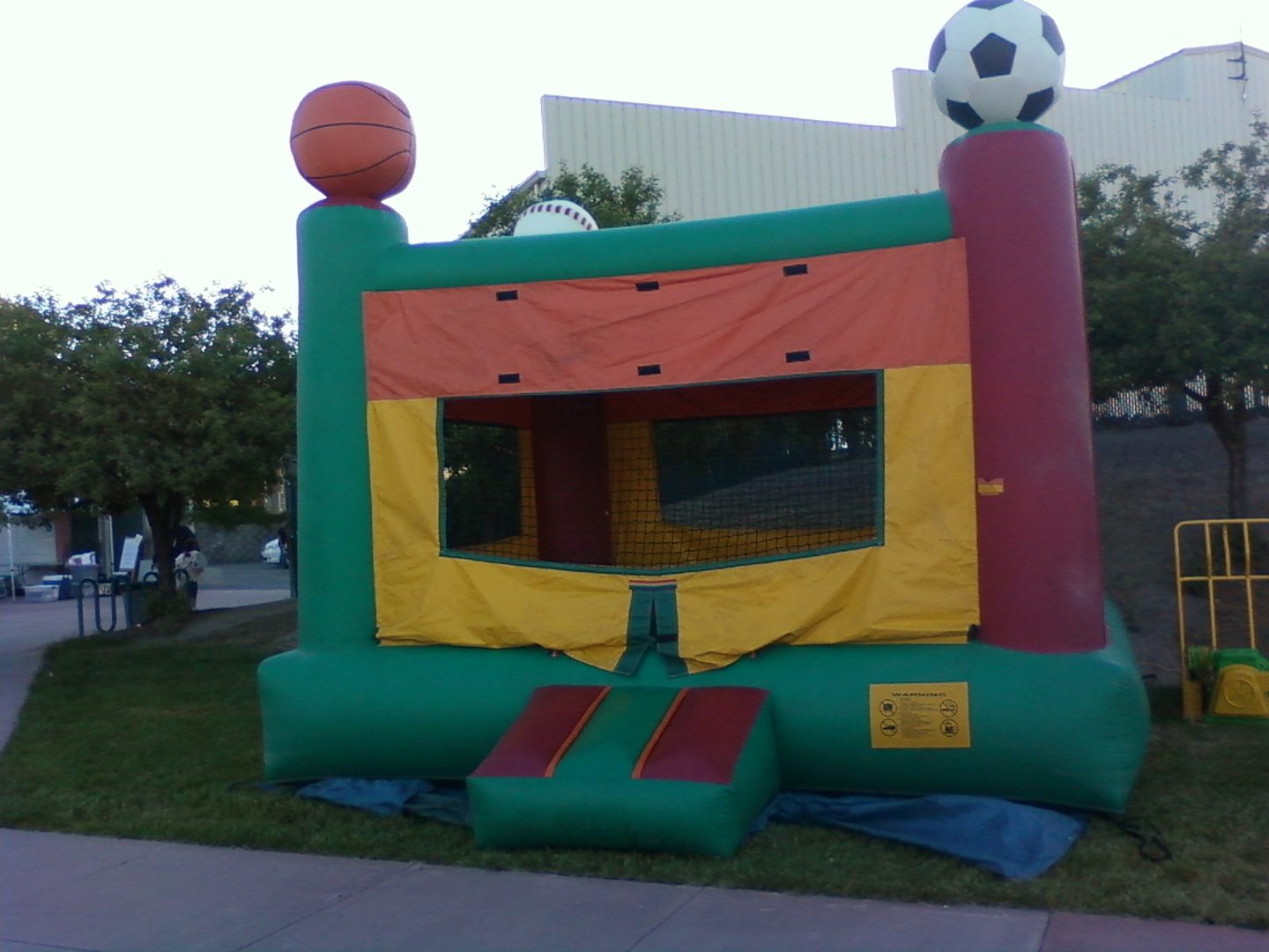 picture of bouncehouse