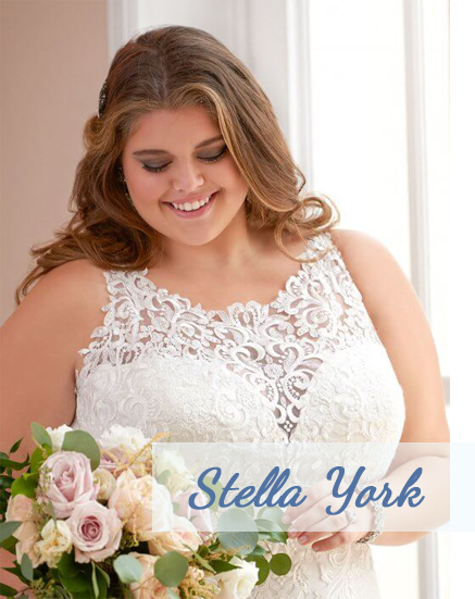 beautiful bride wearing a Stella York gown