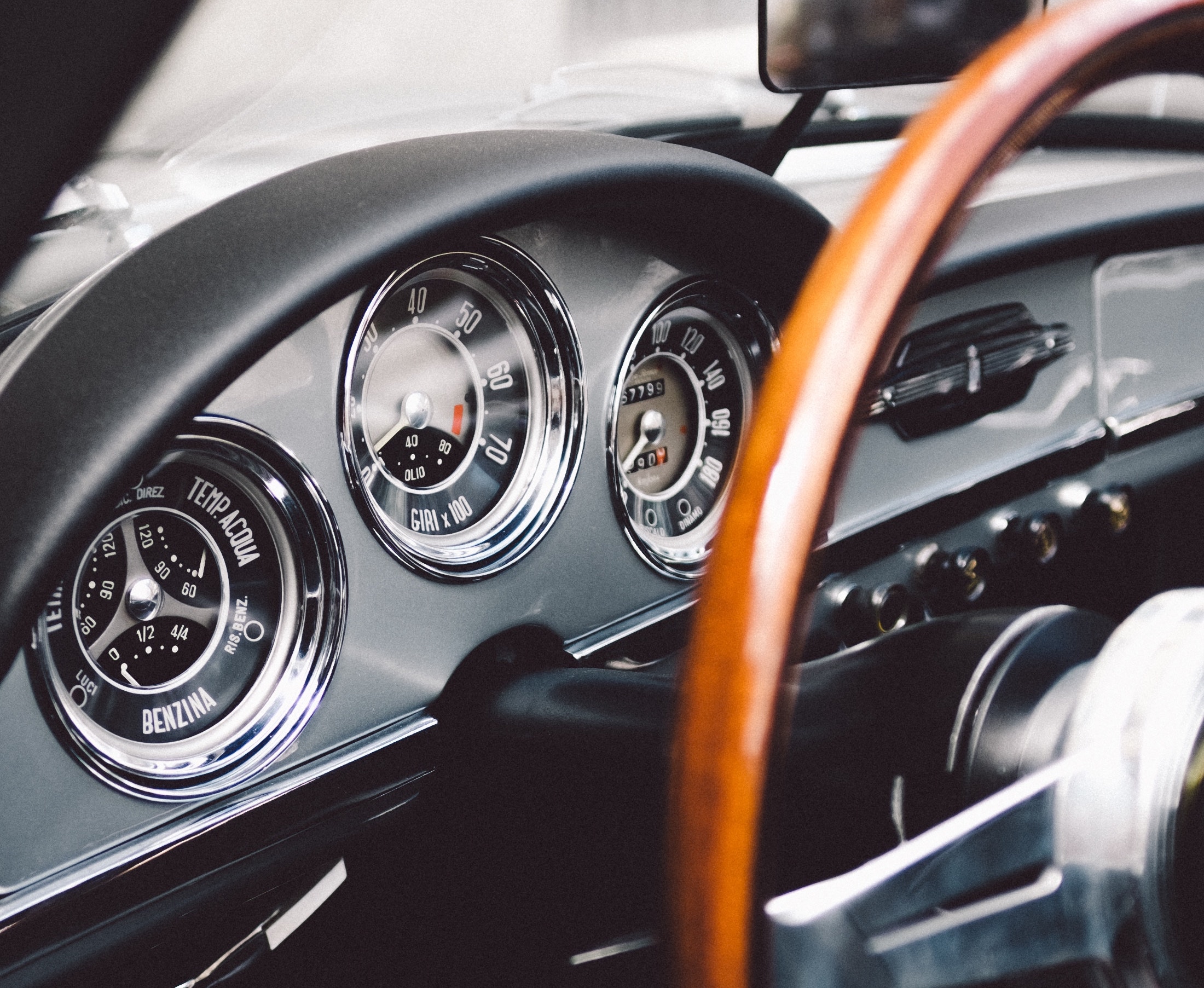 wooden steering wheel